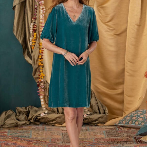 Sundance Navy Blue Velvet Dress - Picture 6 of 7